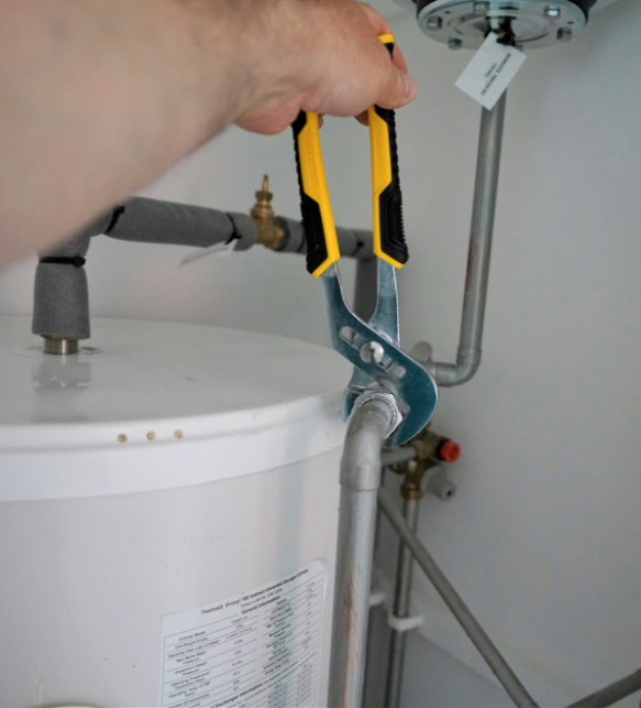 Inspecting a Water Heater Anode Rod